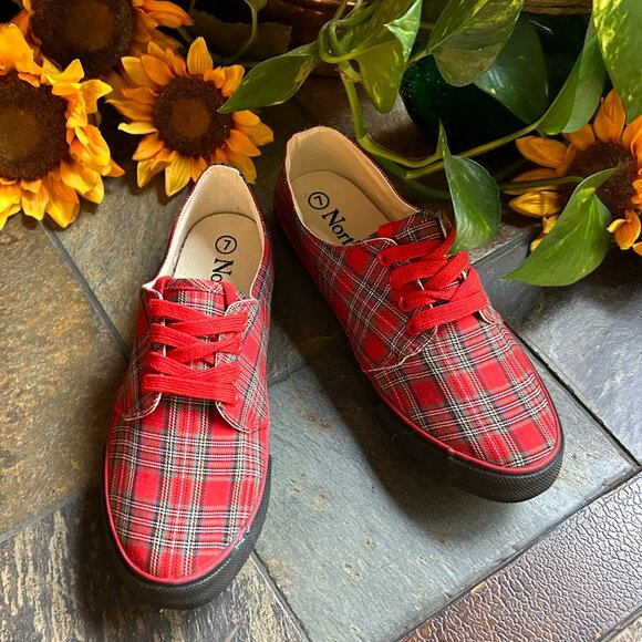 (NEW) Royal Stewart Plaid Lace-up Oxford Sneakers - Picture 10 of 10